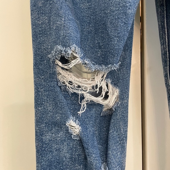 American Eagle ripped mom jeans. - Picture 8 of 14